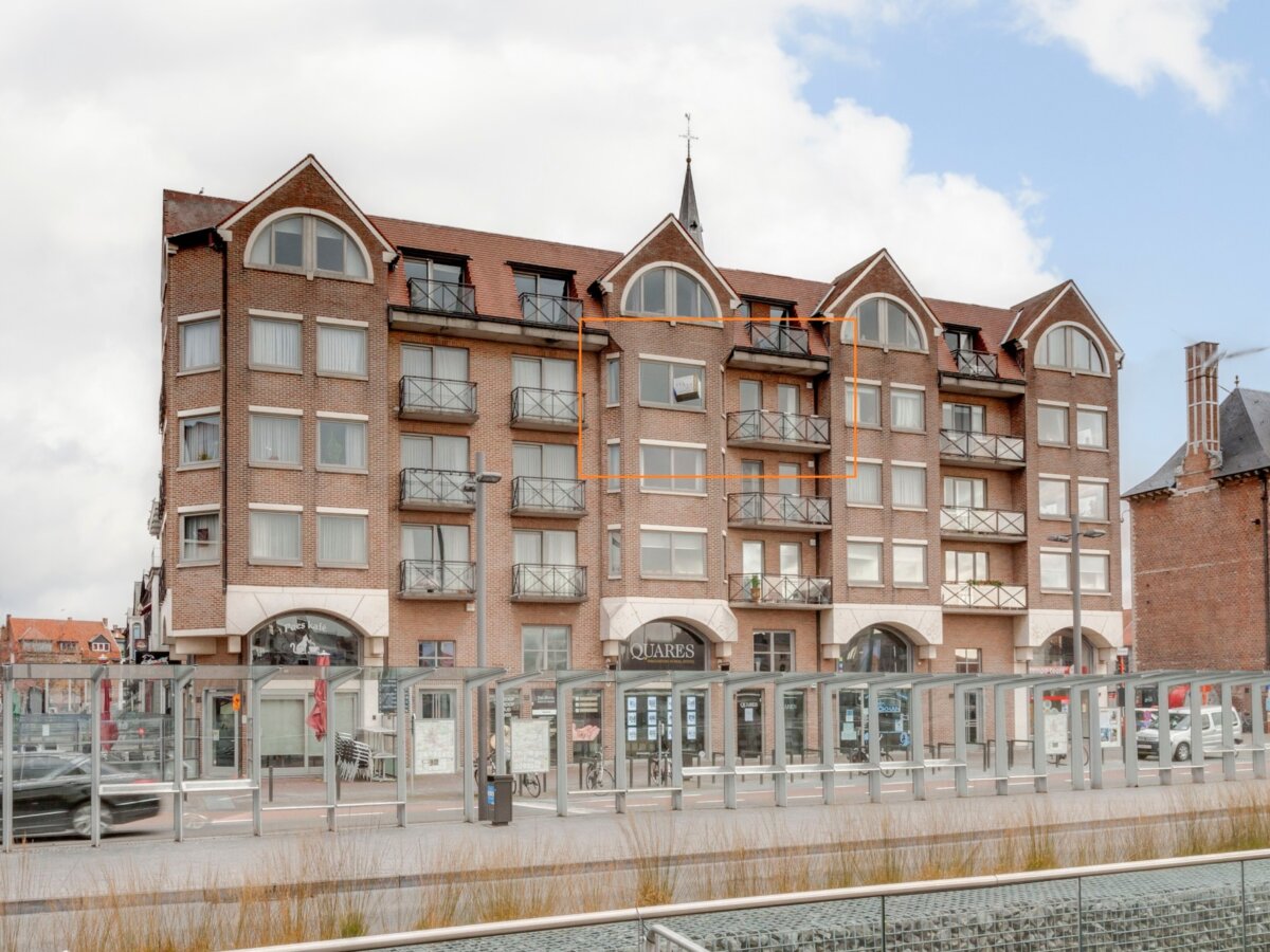 Ruim en verzorgd appartement met prachtig uitzicht op de Grote Markt van Sint-Niklaas