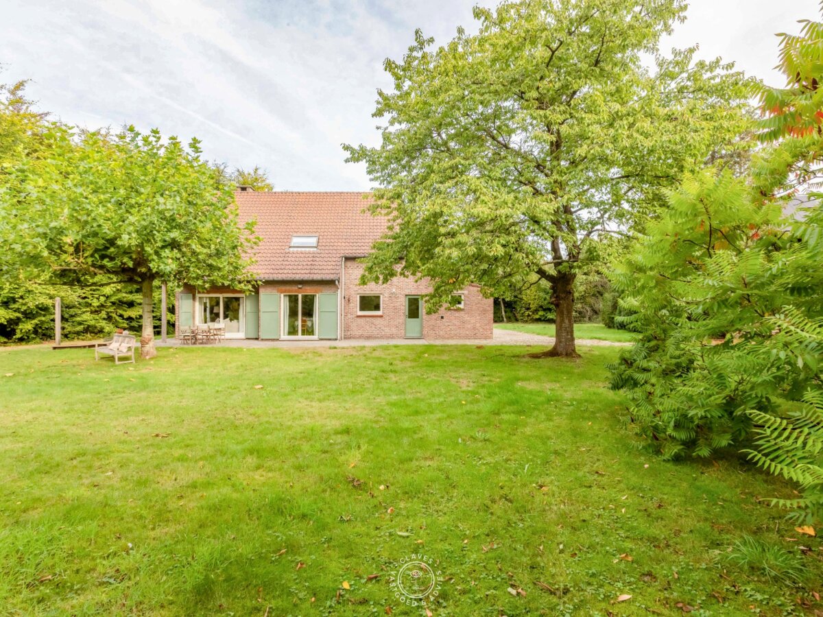 Uniek landhuis met charme en meer dan 10.000 m² eigen grond