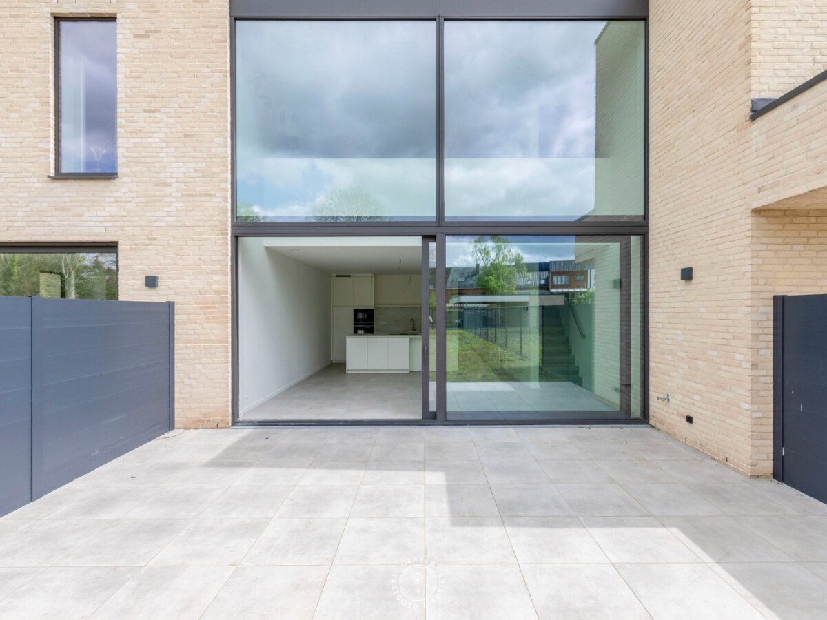 Moderne én duurzame nieuwbouwwoning met tuin en carport