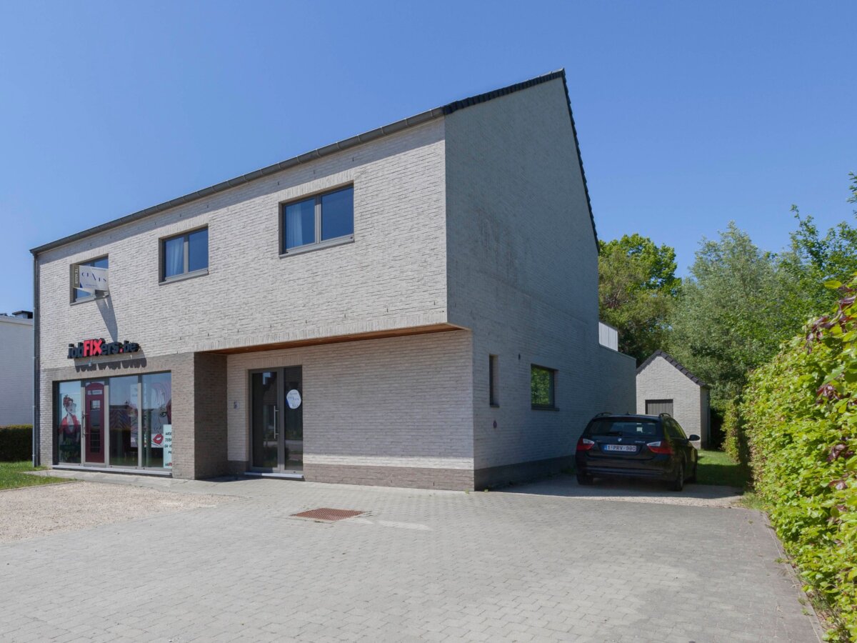 Verzorgd en ruim appartement met 3 slaapkamers en groot terras
