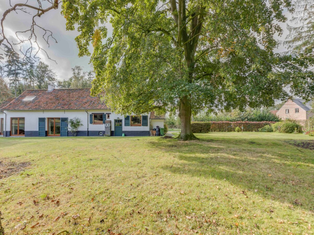 Pareltje van een villa op wandelafstand van het stiltegebied in Sinaai-Waas