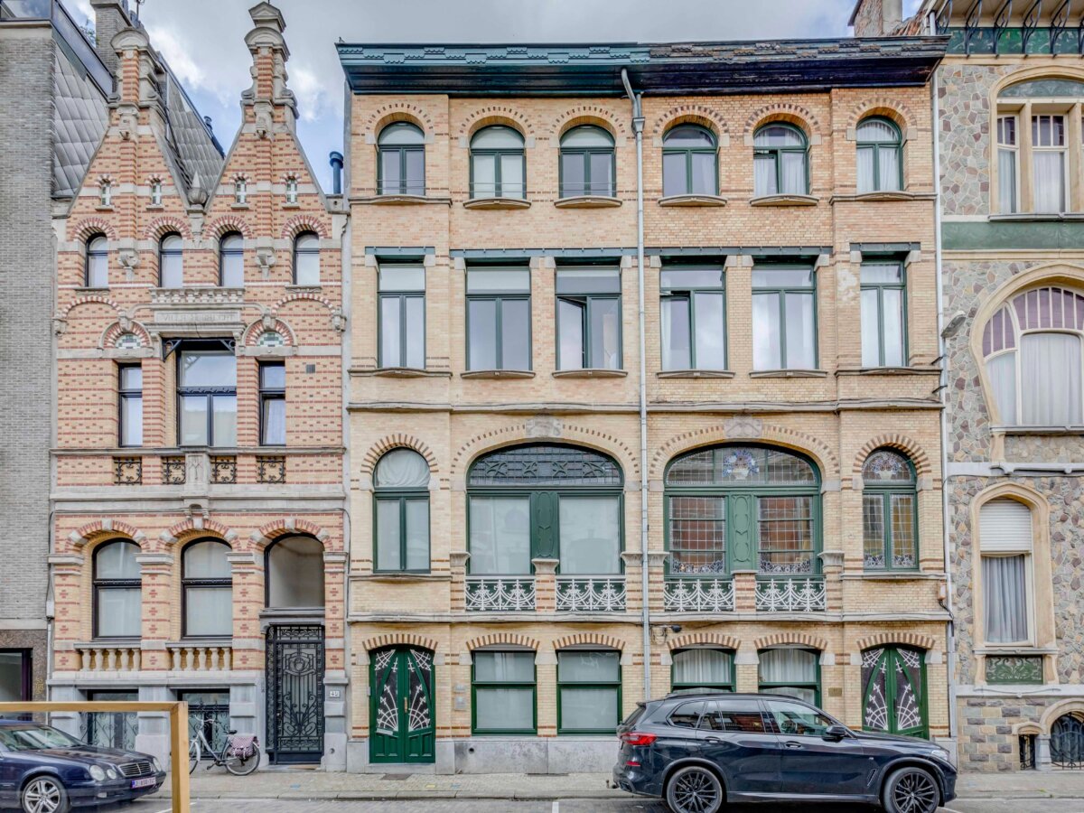 Fenomenaal burgerhuis met kantoorfunctie en woonst