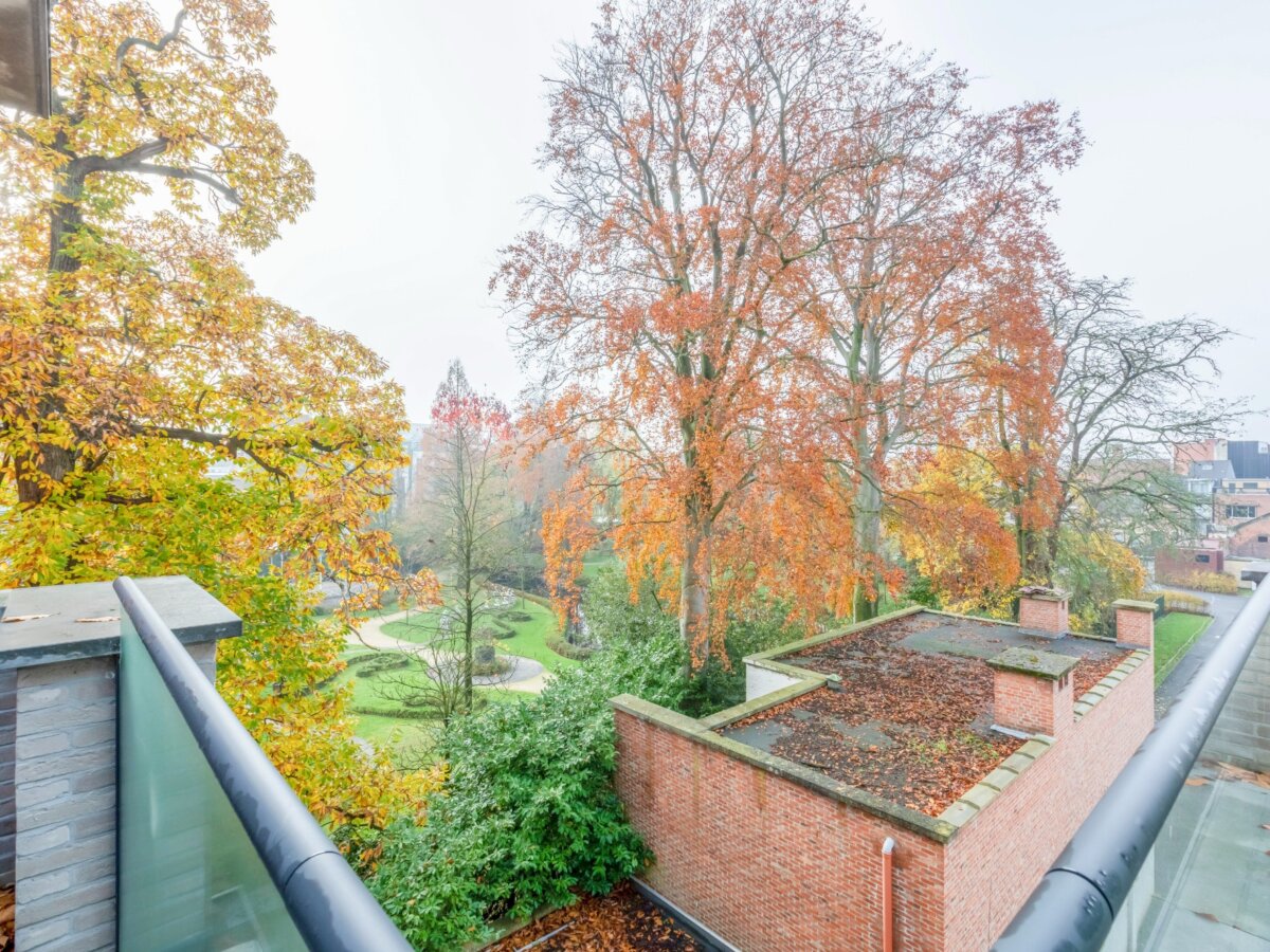 Lichtrijk en instapklaar appartement met zuid georiënteerd terras