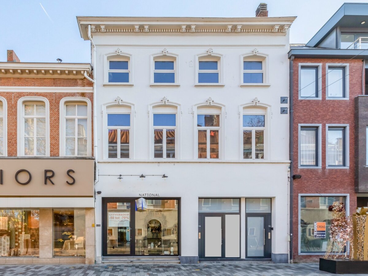 Volledig gerenoveerd en prachtig handelspand op toplocatie