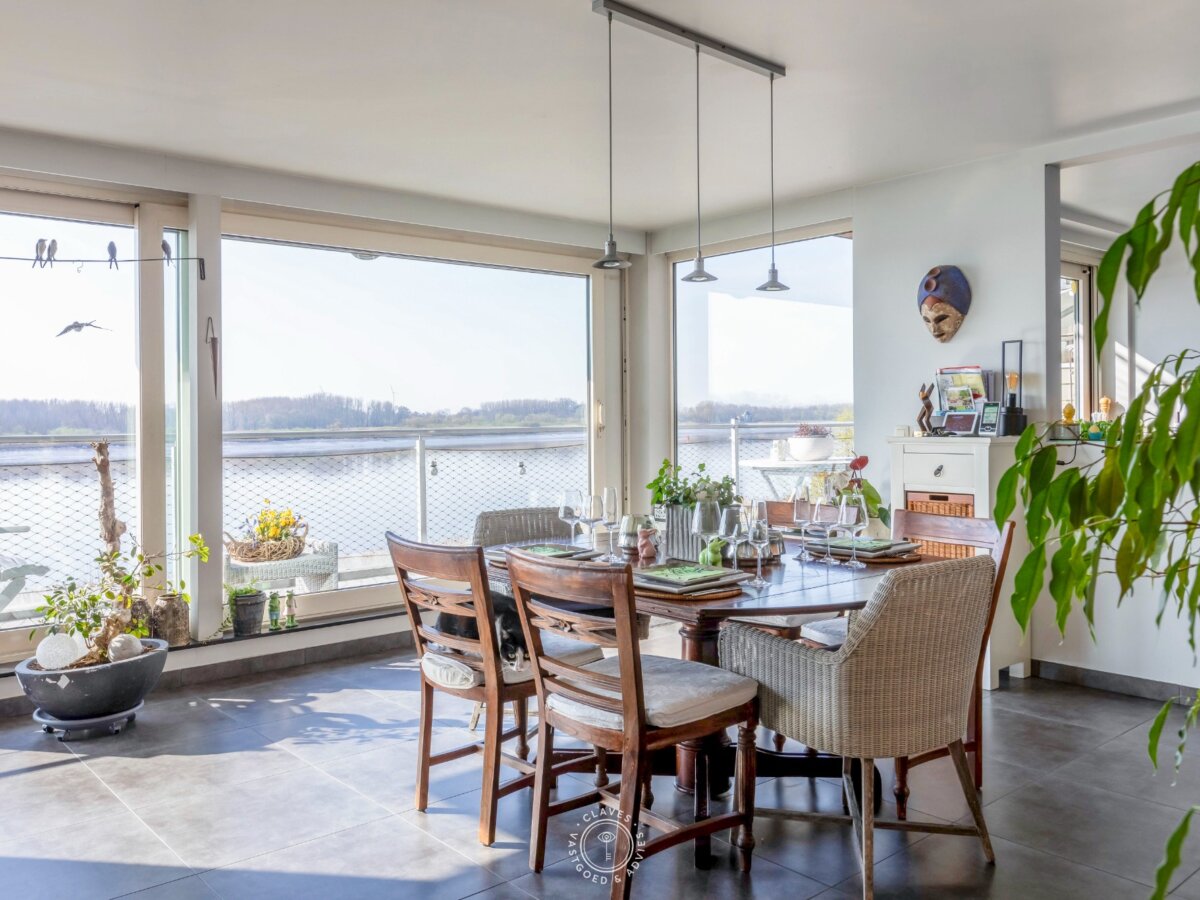 Uniek gelegen appartement met uitzicht op de Schelde
