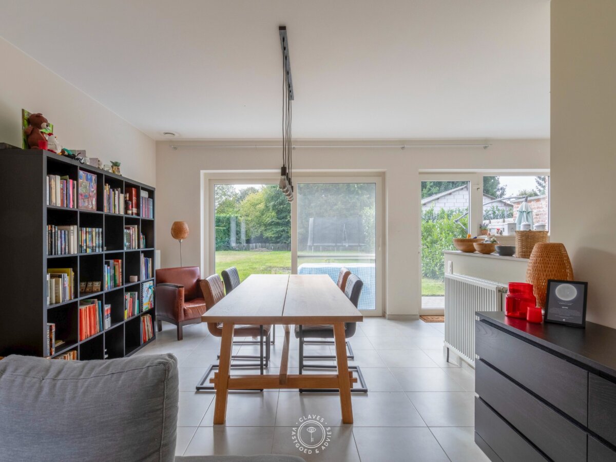 Fijne half open pastorijwoning in een rustige buurt te Belsele