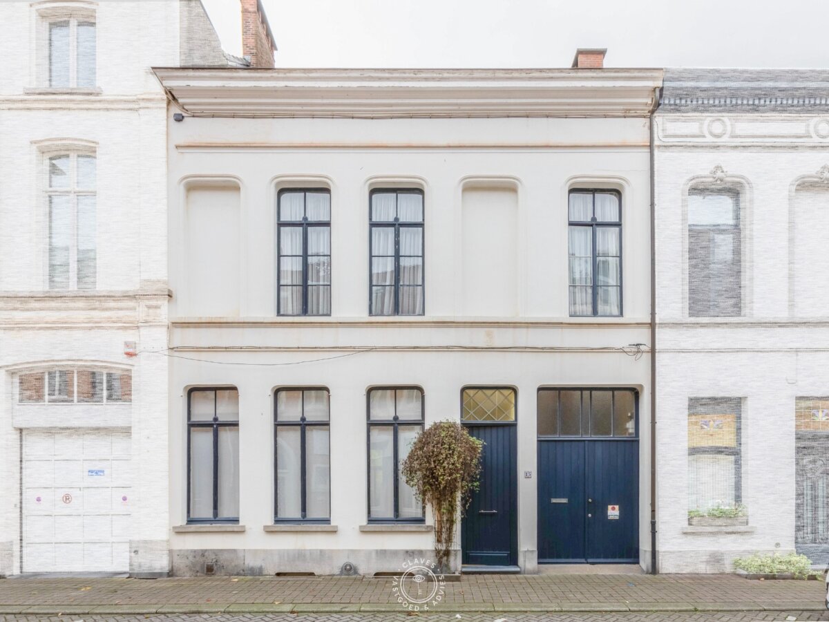 Karaktervol herenhuis met uitzonderlijke stadstuin en zeer welgelegen