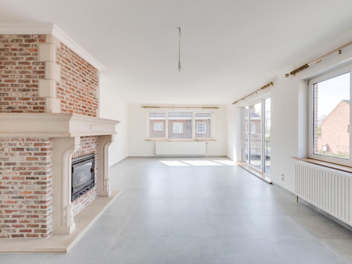 Ruim en verzorgd 3 slaapkamer appartement in de dorpskern