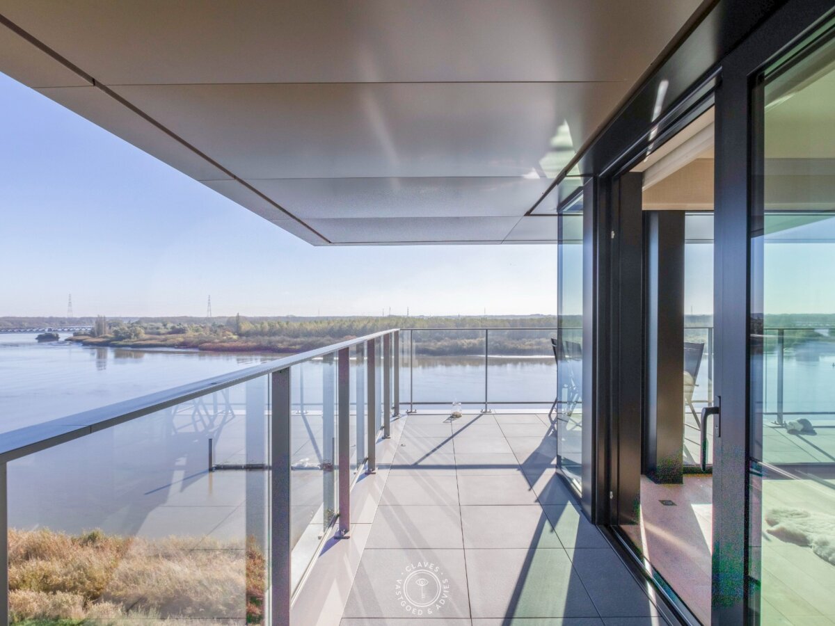 Prachtig appartement aan de Zaat in Temse