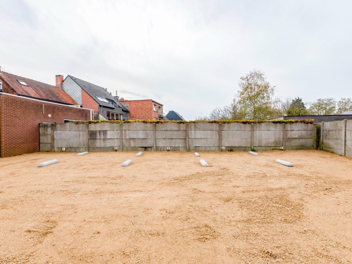 Centraal gelegen autostaanplaatsen