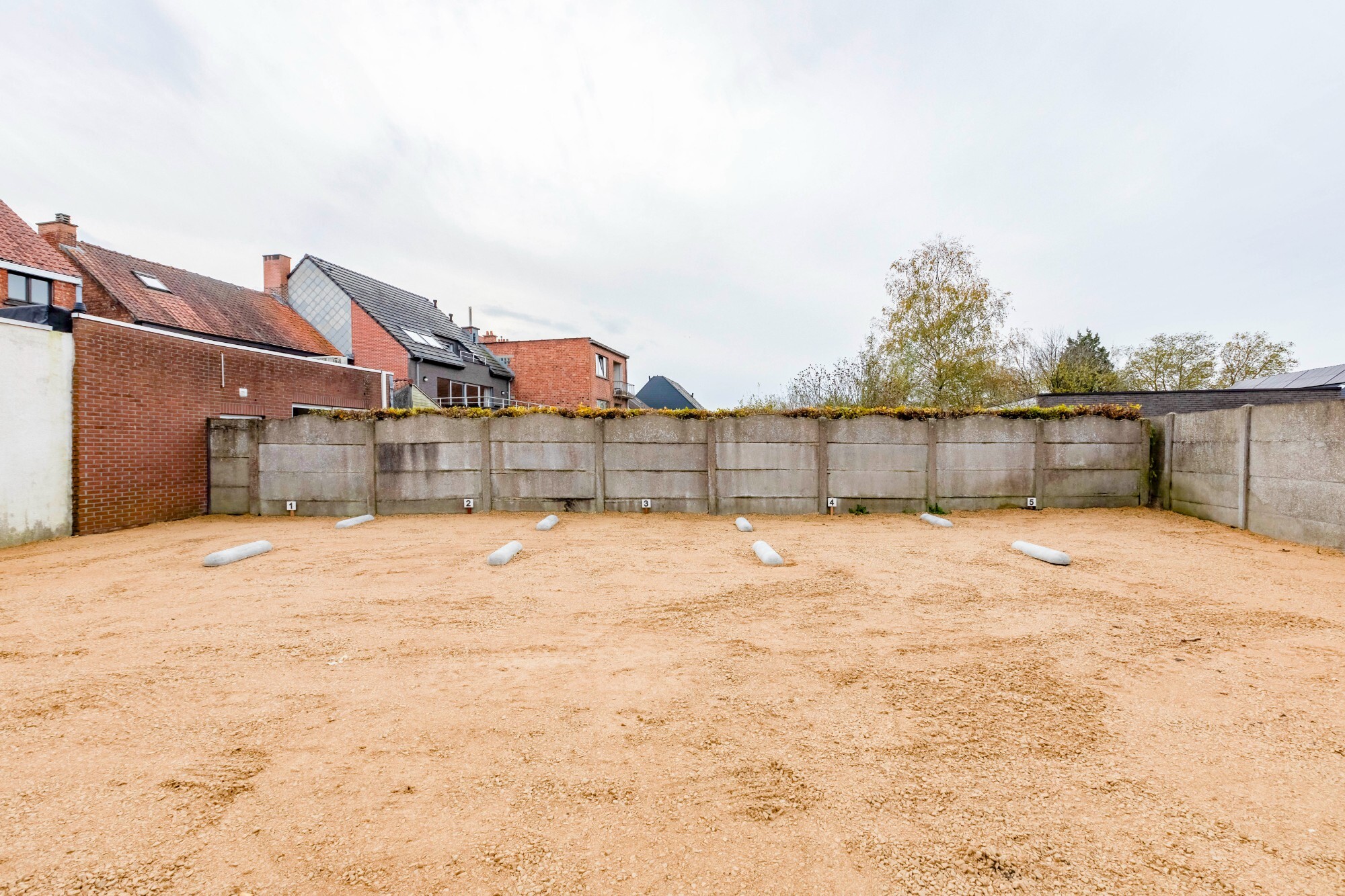 Centraal gelegen autostaanplaatsen