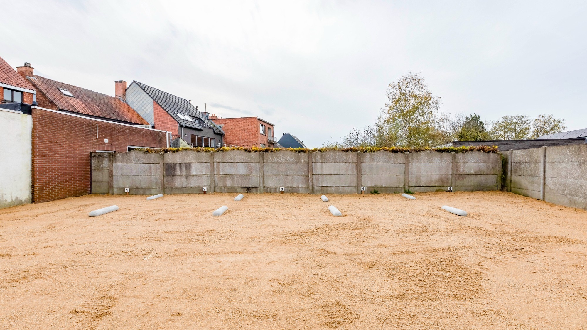 Centraal gelegen autostaanplaatsen
