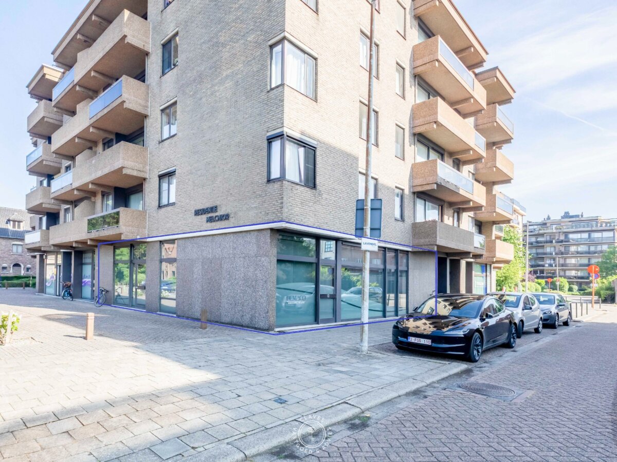 Welgelegen kantoorruimte met goede visibiliteit