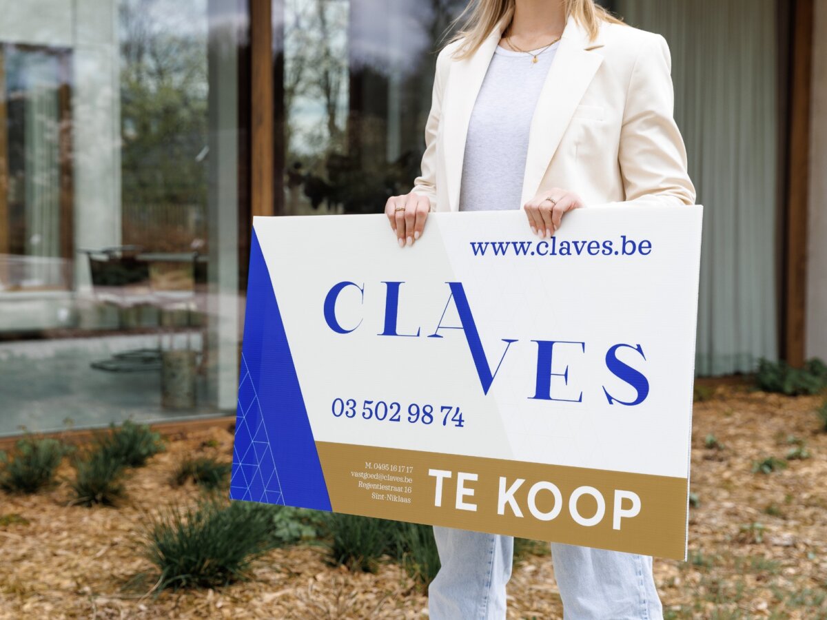 Gelijkvloers en ondergrondse autostaanplaats in centrum Sint-Niklaas