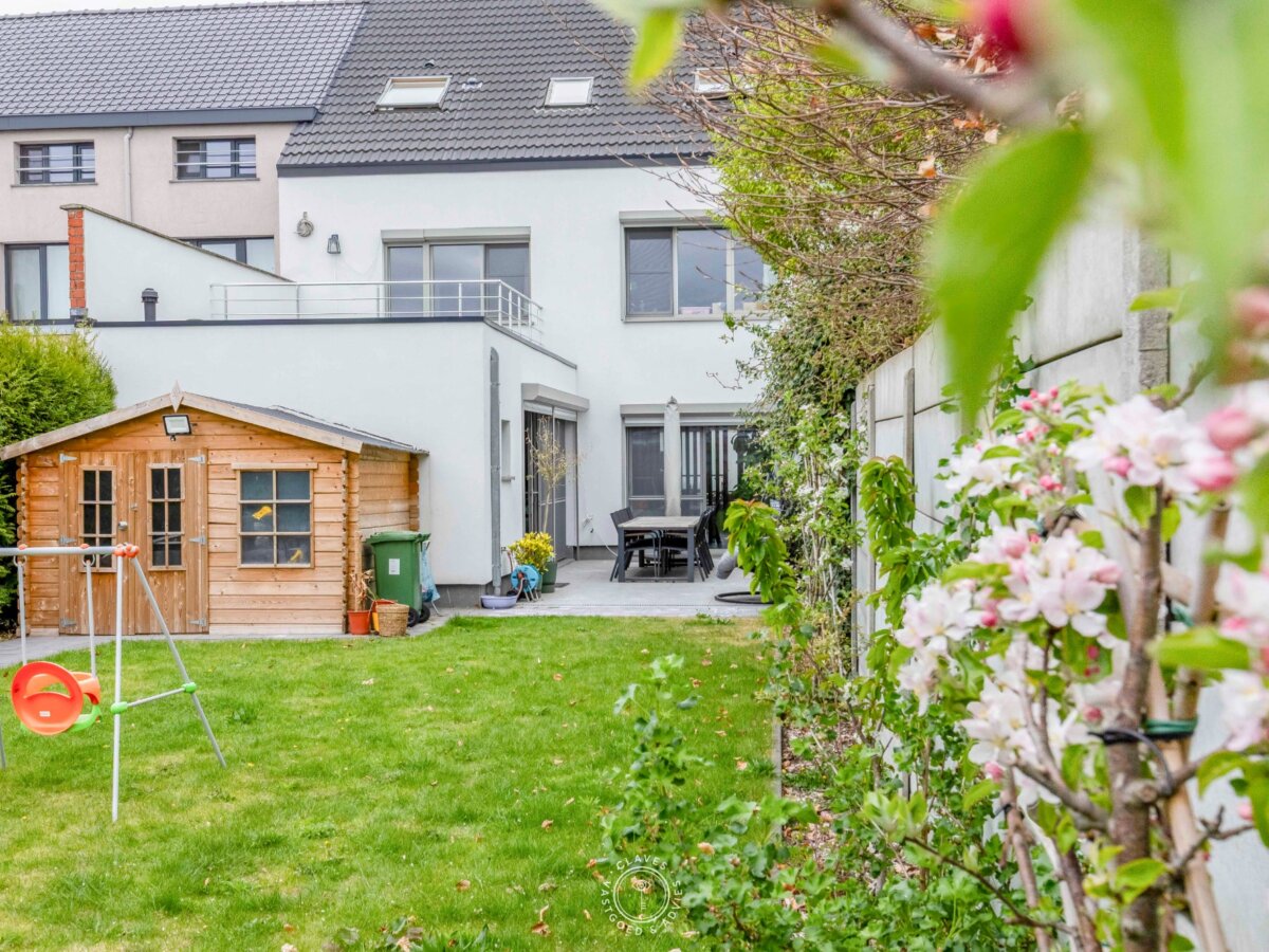 Instapklare gezinswoning met 5 slaapkamers