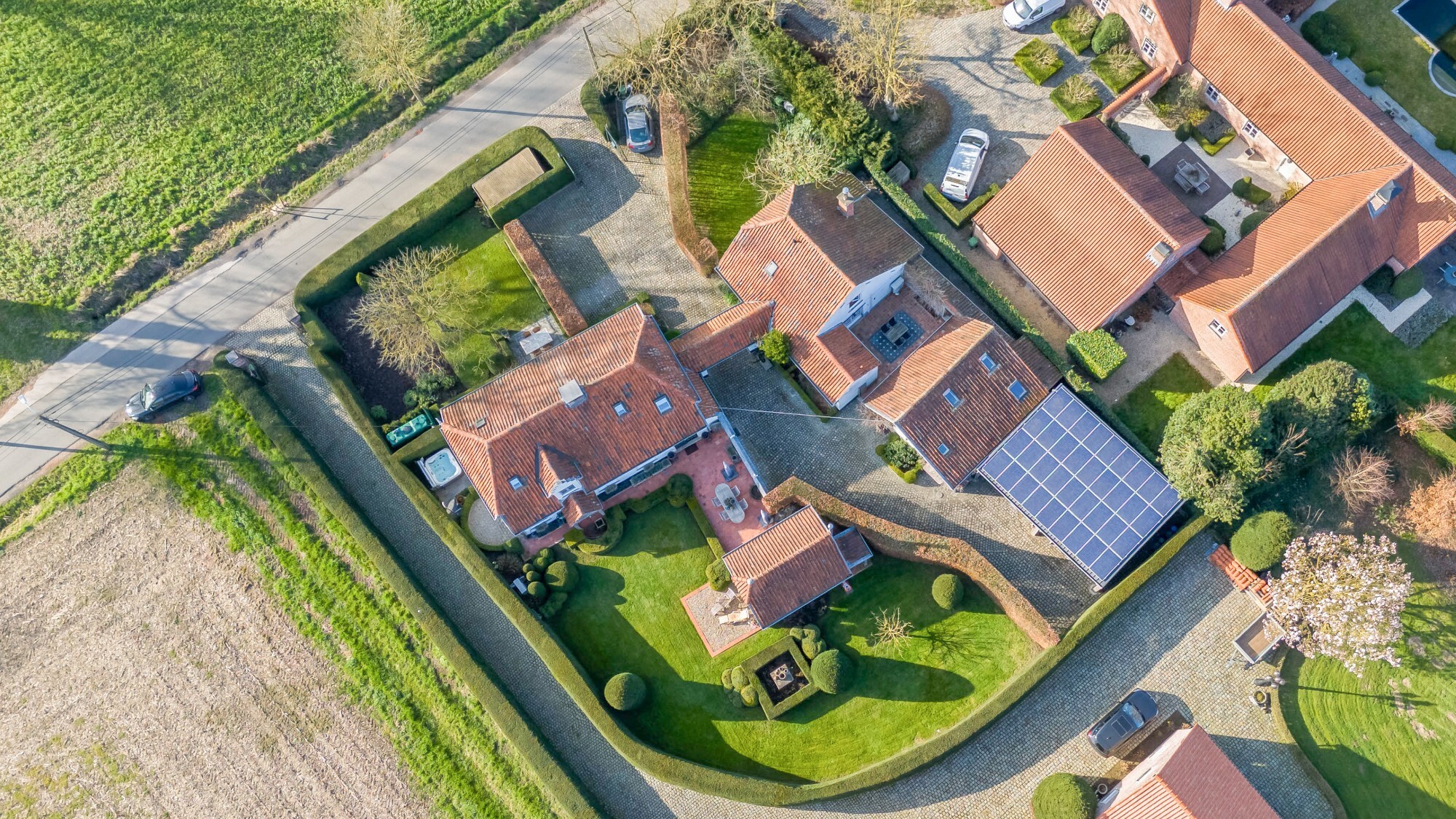 Exclusief landgoed met twee unieke landhuizen in het landelijke Temse