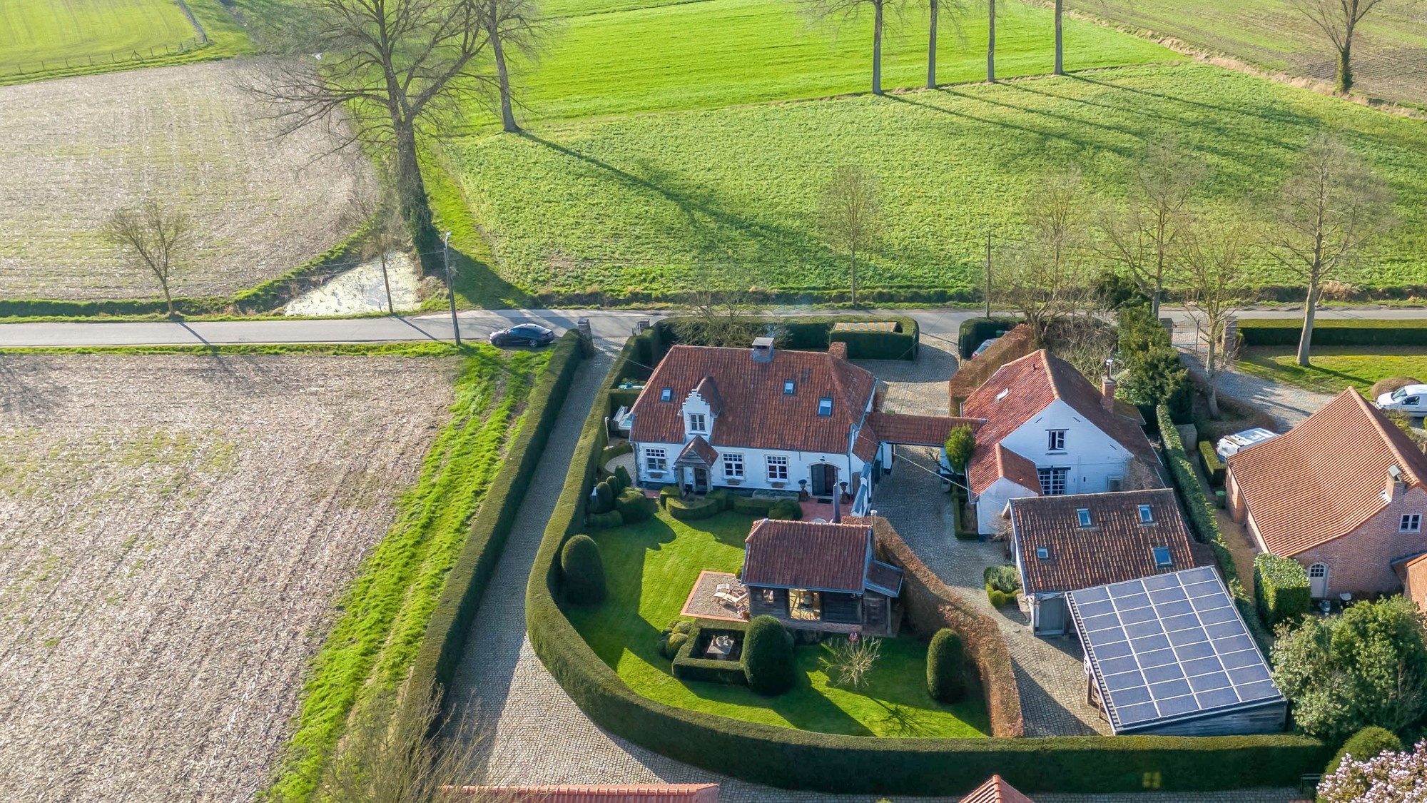 Exclusief landgoed met twee unieke landhuizen in het landelijke Temse