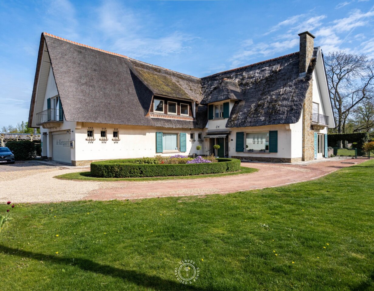 Ruim pand met woonst op uitzonderlijk perceel van meer dan 3.000 m²