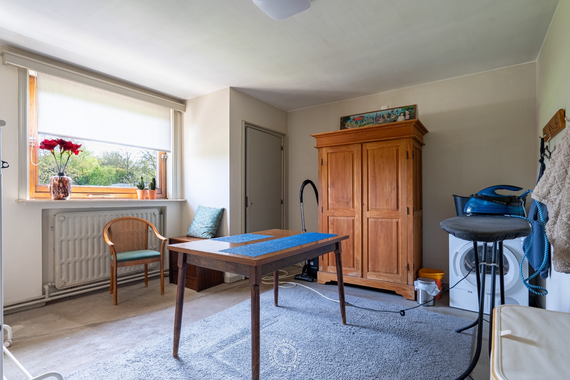 Ruim pand met woonst op uitzonderlijk perceel van meer dan 3.000 m²