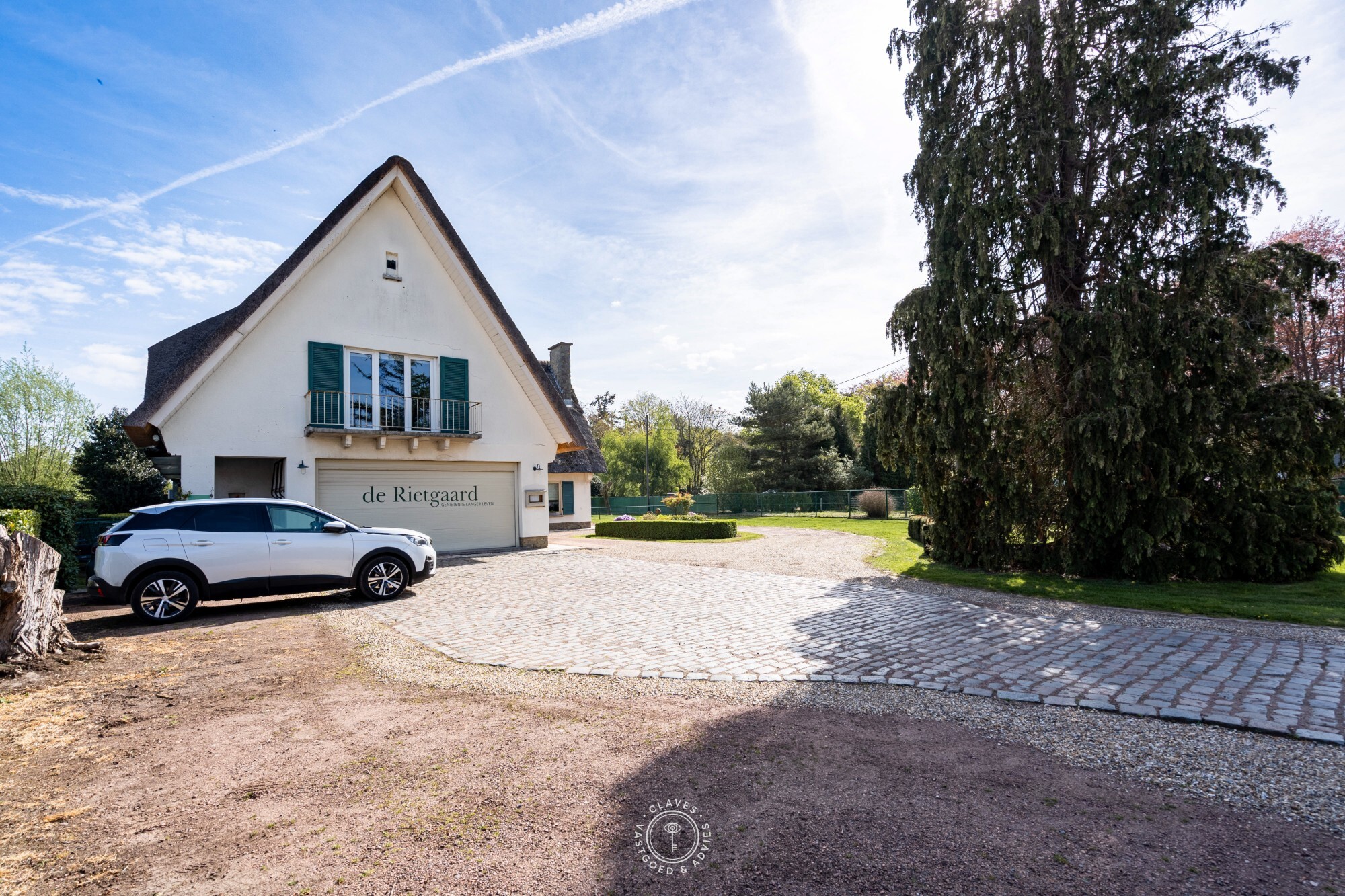 Ruim pand met woonst op uitzonderlijk perceel van meer dan 3.000 m²