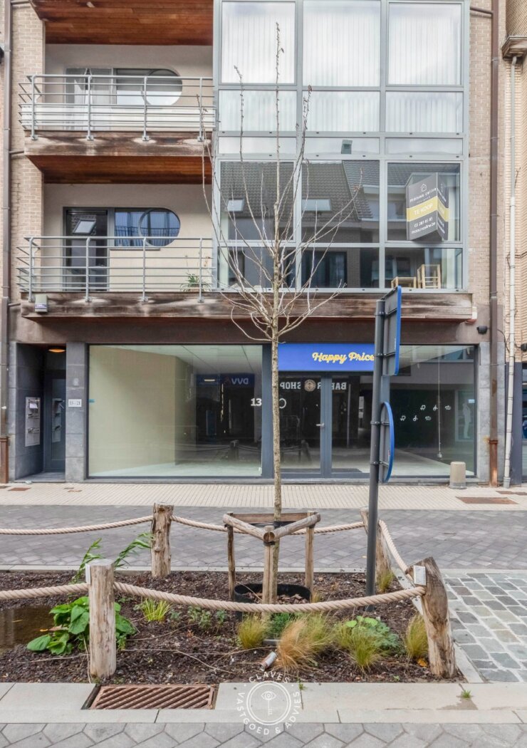 Ruim handelspand in het centrum van Temse