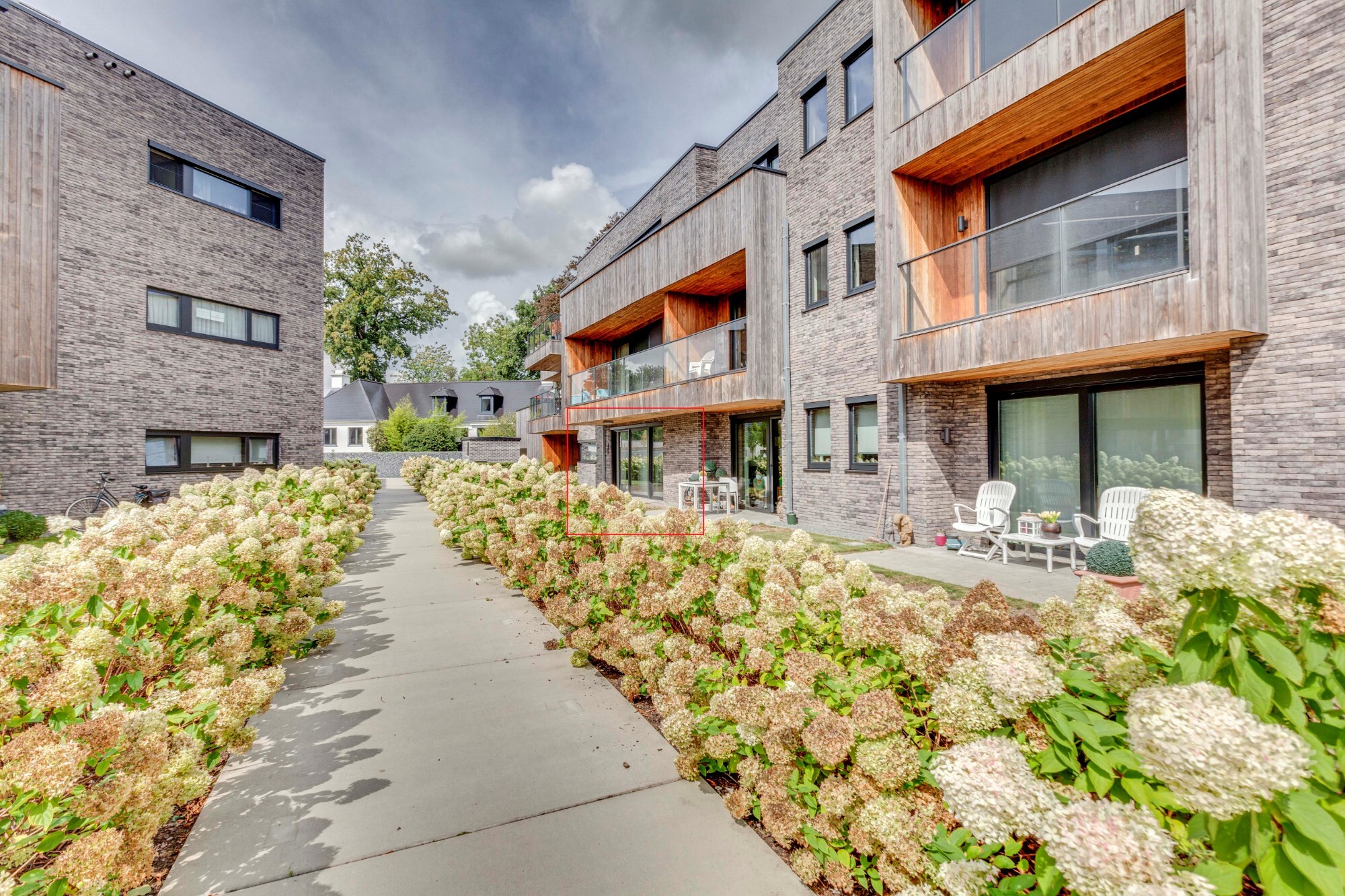 Erkende assistentiewoning met garagebox in een uiterst charmante omgeving