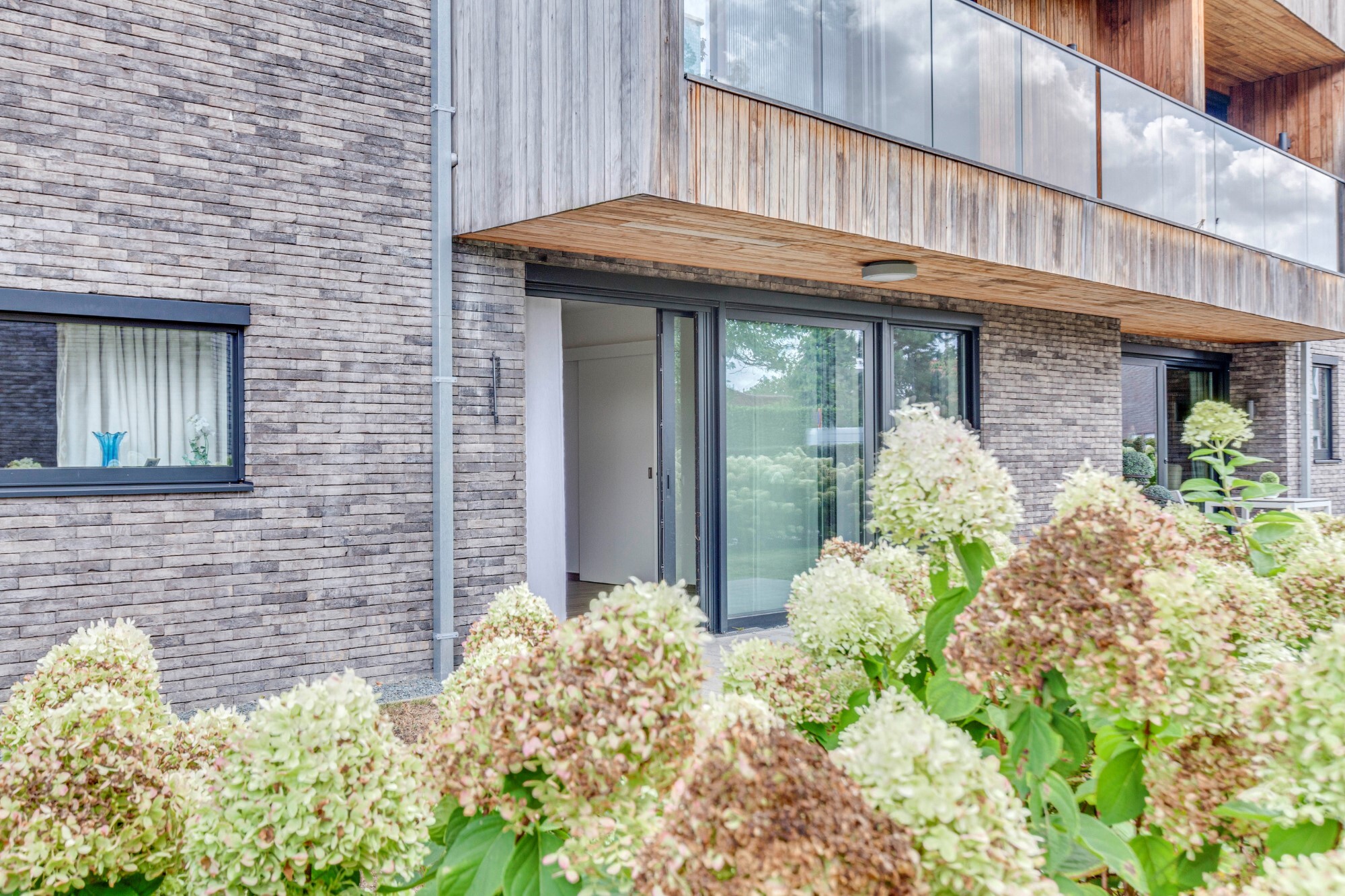 Erkende assistentiewoning met garagebox in een uiterst charmante omgeving