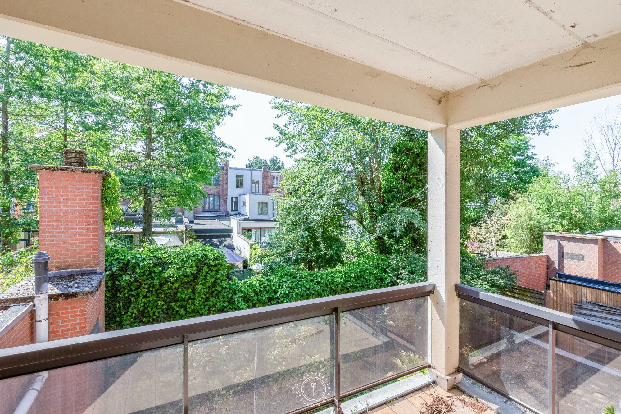 Ruim en lichtrijk appartement met 3 slaapkamers op toplocatie met autostaanplaats aan het Hendrik Heymanplein