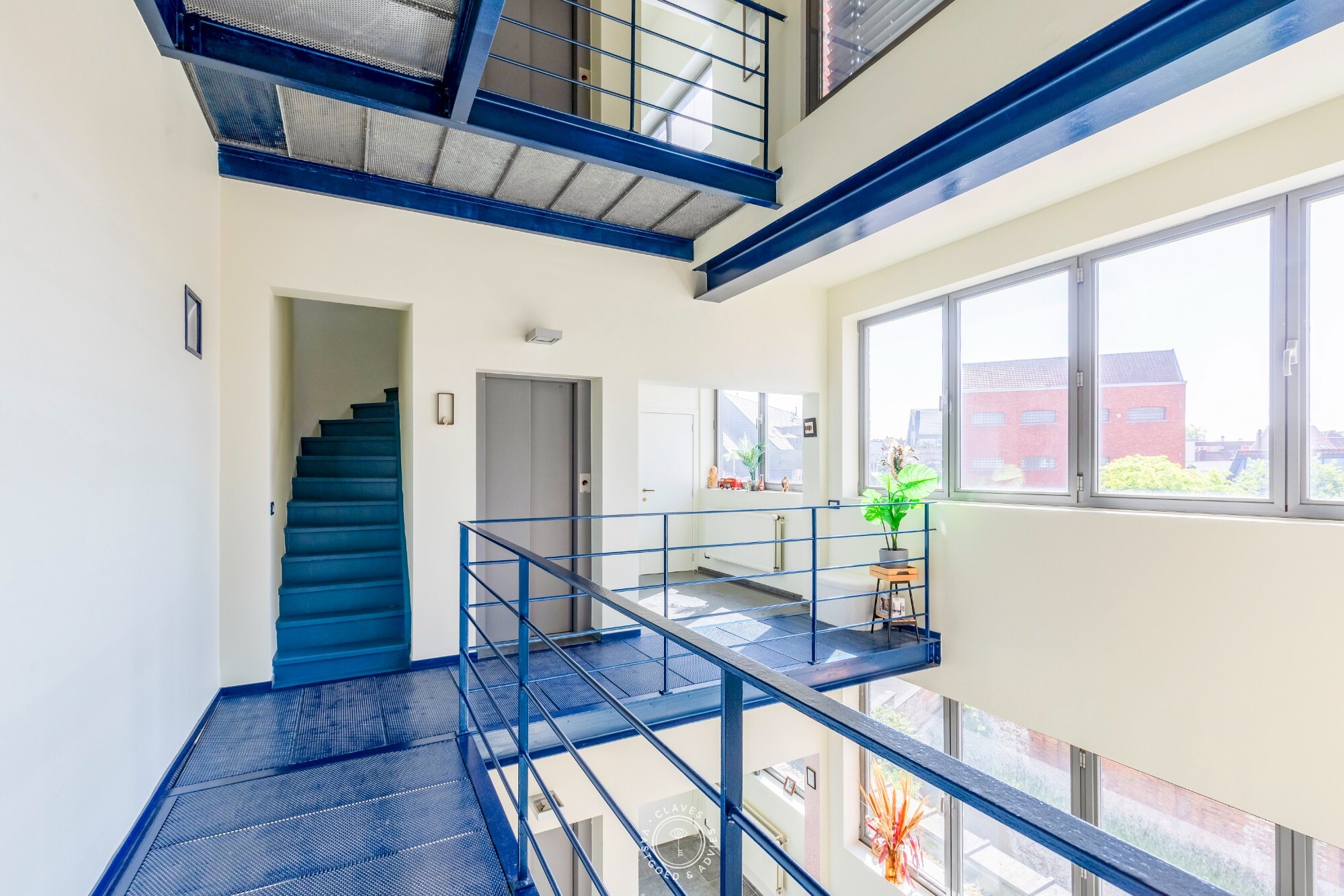 Unieke en eigenzinnige stadswoning (voormalig pakhuis)