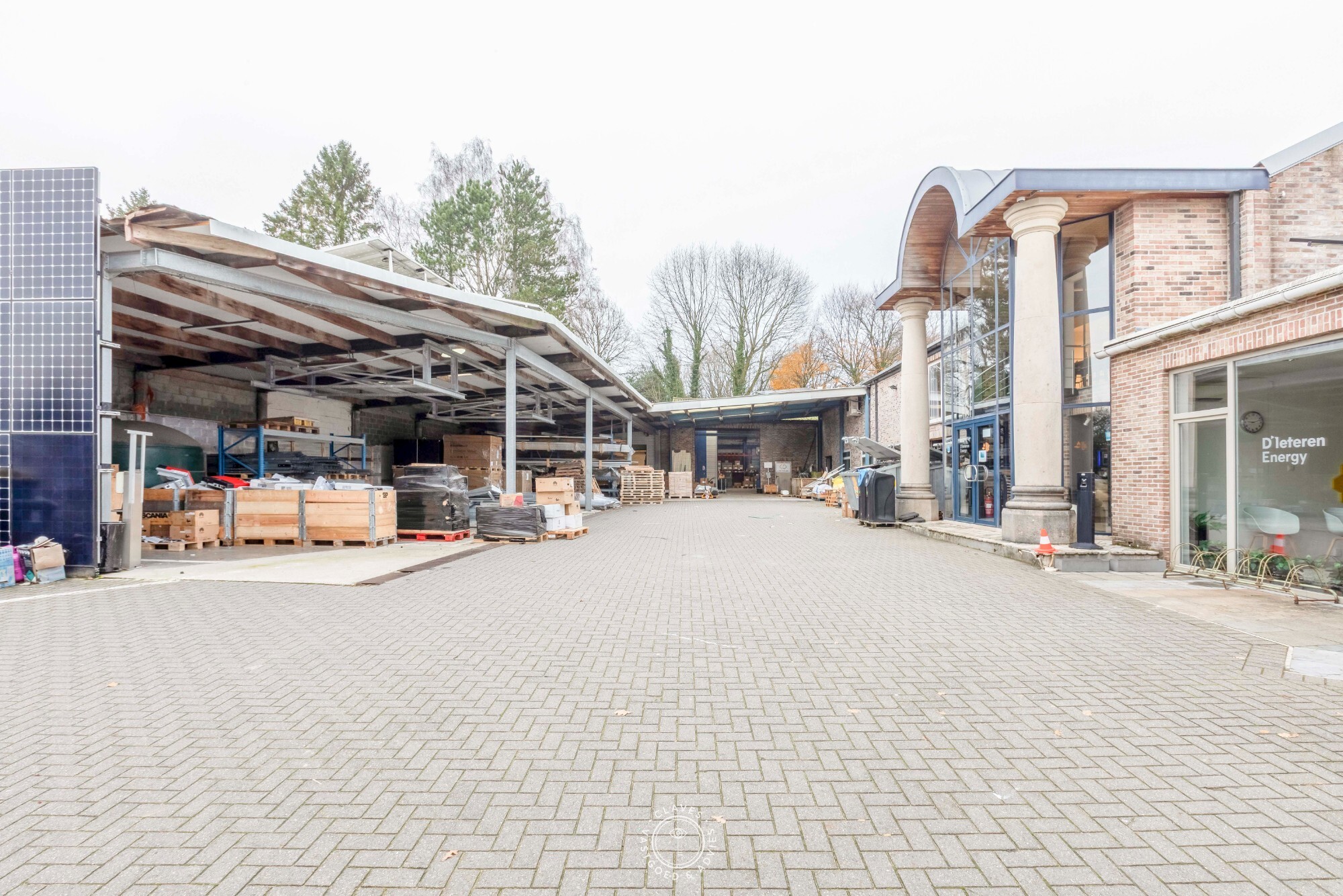 Operationele uitvalsbasis voor KMO — kantoor + loods + magazijn, regio Waasland
