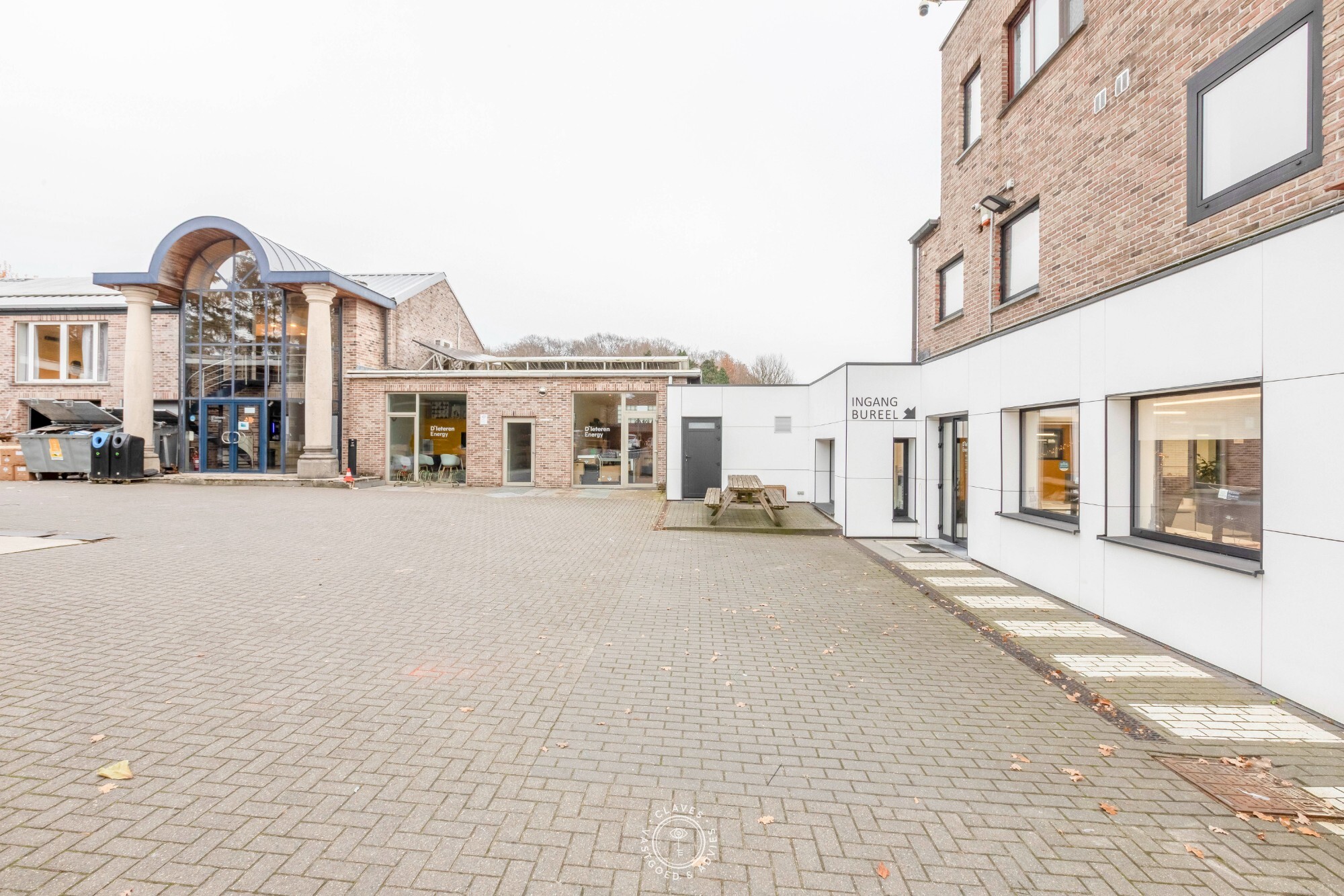 Operationele uitvalsbasis voor KMO — kantoor + loods + magazijn