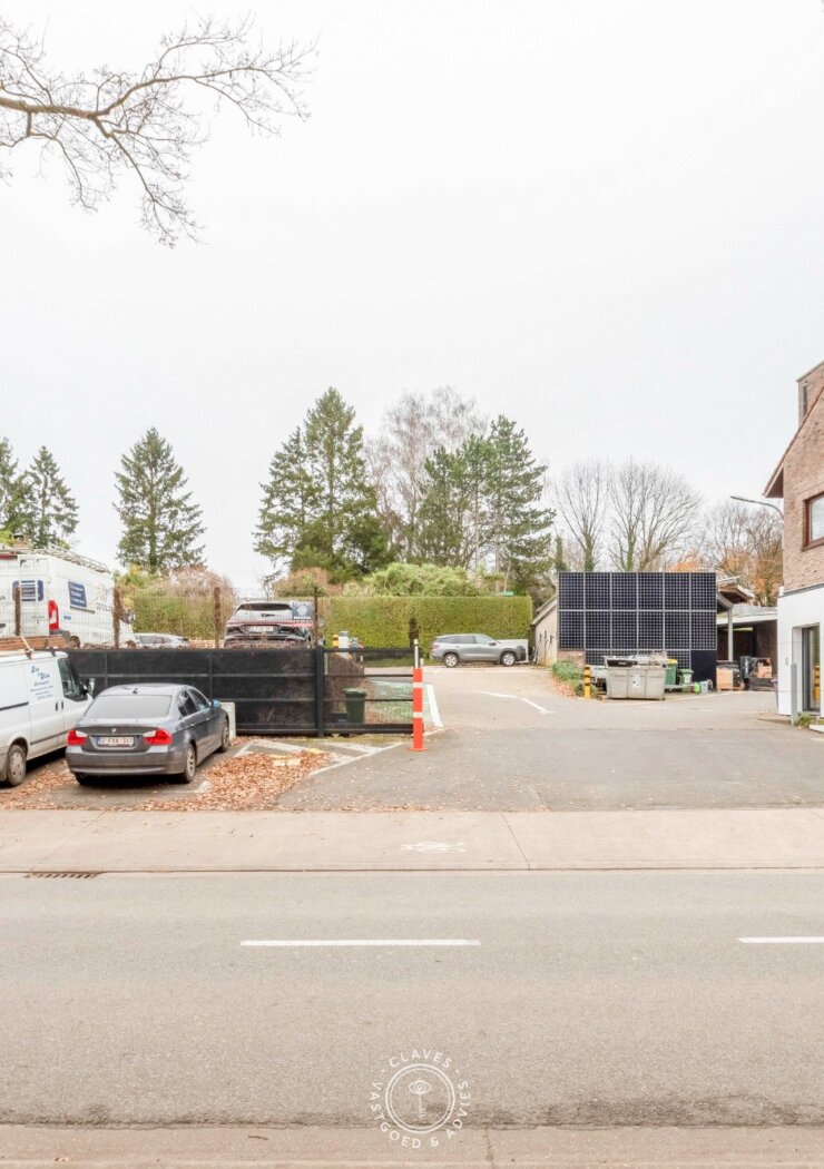 Operationele uitvalsbasis voor KMO — kantoor + loods + magazijn