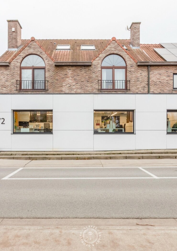 Operationele uitvalsbasis voor KMO — kantoor + loods + magazijn