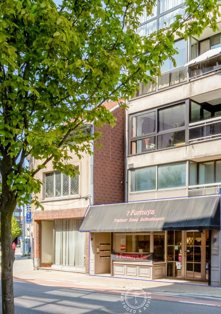 Commercieel pand op uitstekende locatie in Sint-Niklaas