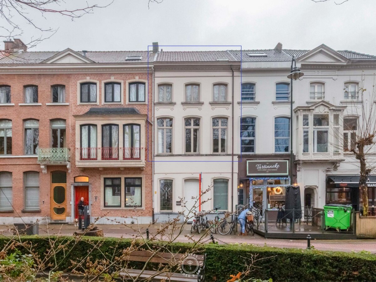 Karaktervol duplexappartement boordevol authenticiteit op toplocatie