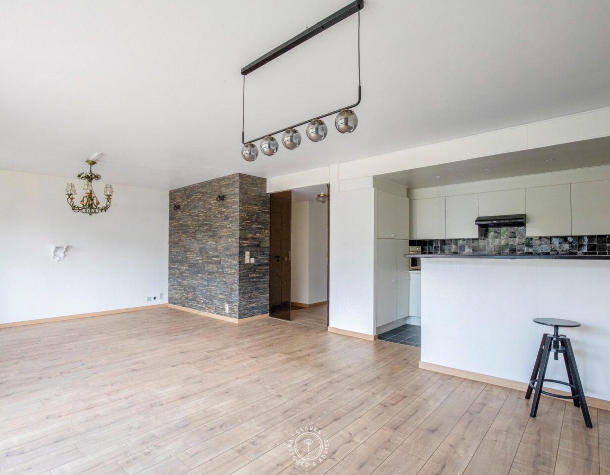 Ruim 3-slaapkamerappartement op interessante centrale ligging in Sint-Niklaas