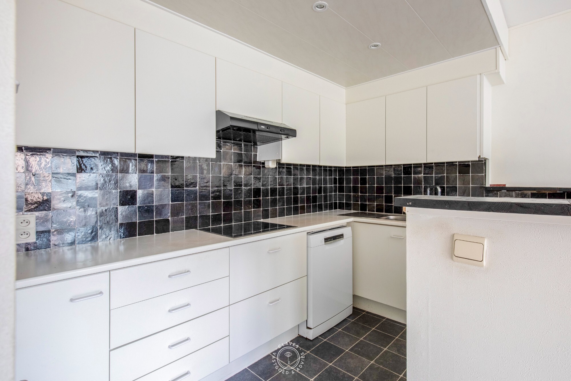 Ruim 3-slaapkamerappartement op interessante centrale ligging in Sint-Niklaas