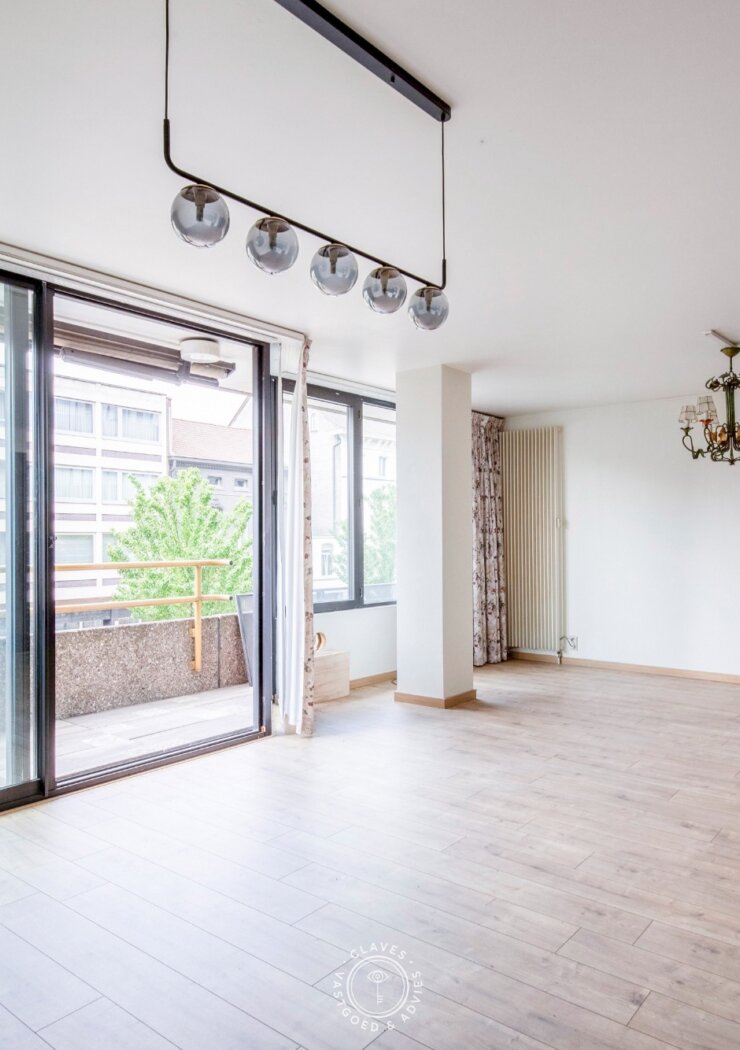 Ruim 3-slaapkamerappartement op interessante centrale ligging in Sint-Niklaas
