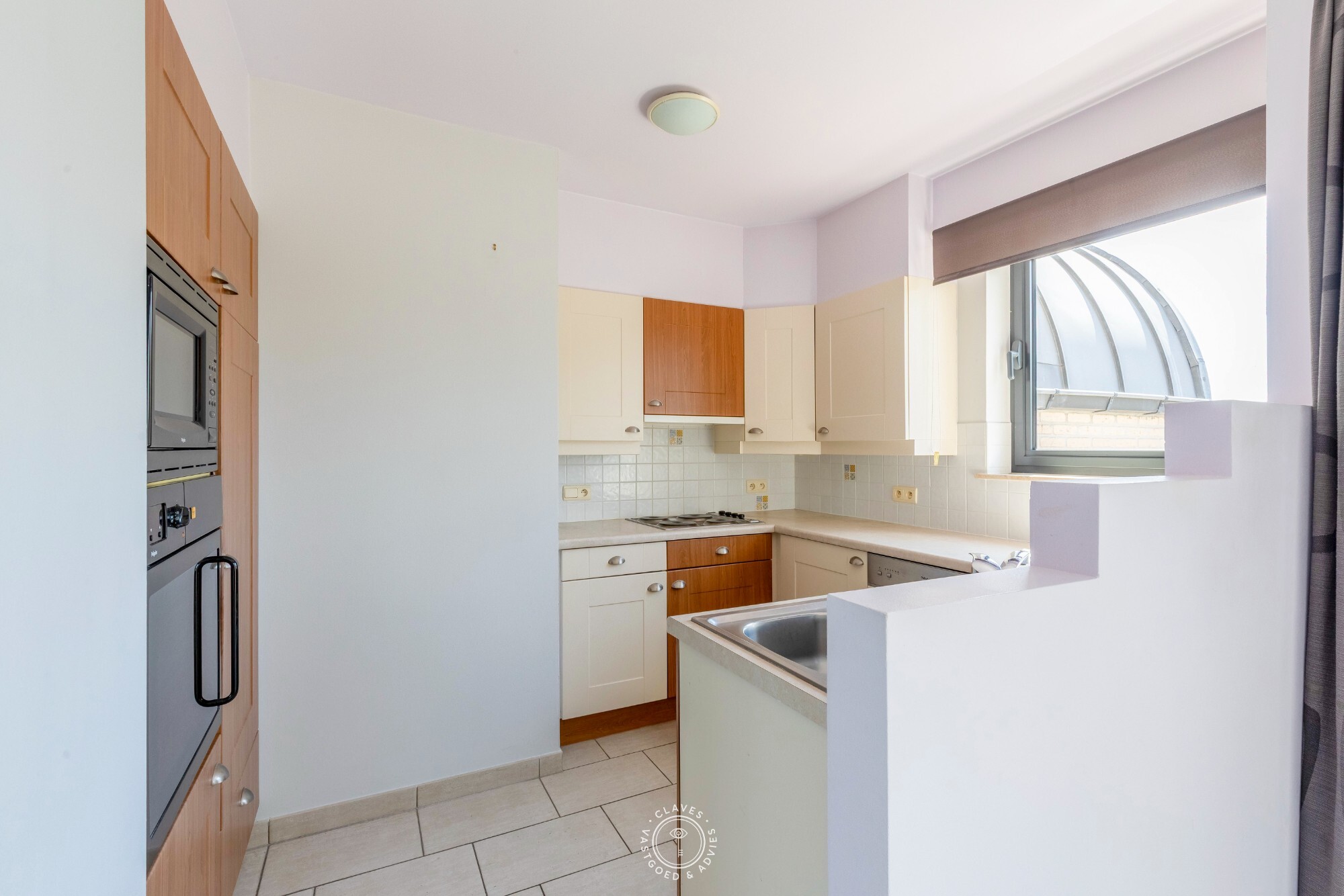 Ruim appartement met drie slaapkamers en zonnig terras