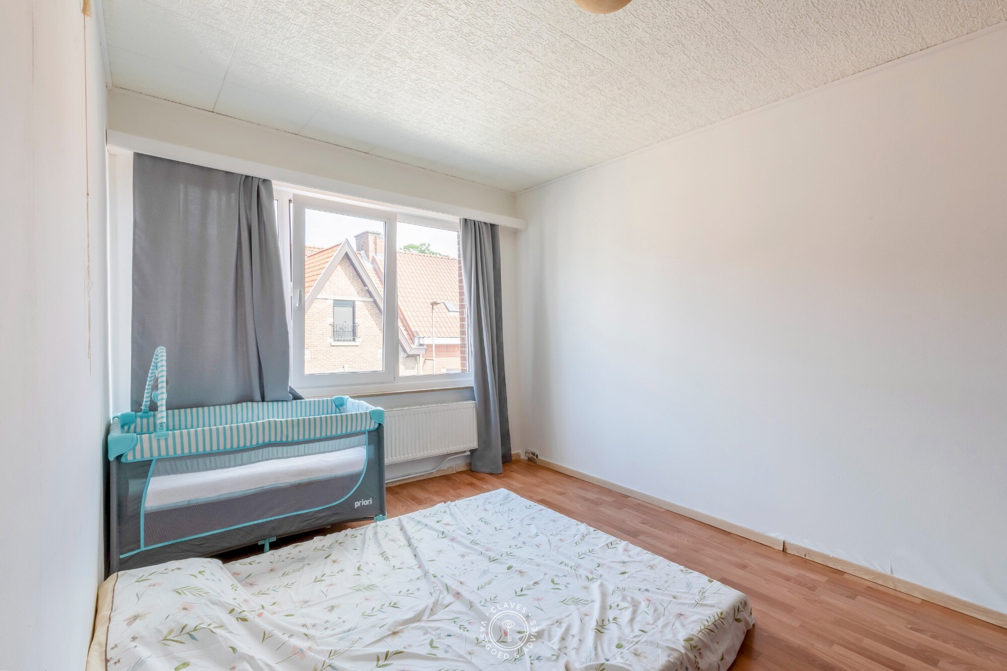 Opbrengsteigendom met drie appartementen op gunstige locatie in centrum Sint-Niklaas