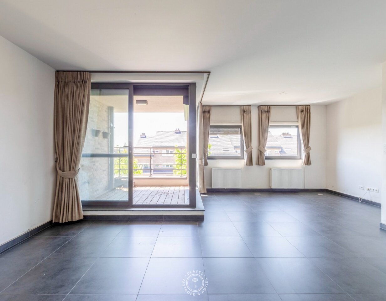Mooi en recent appartement met staanplaats