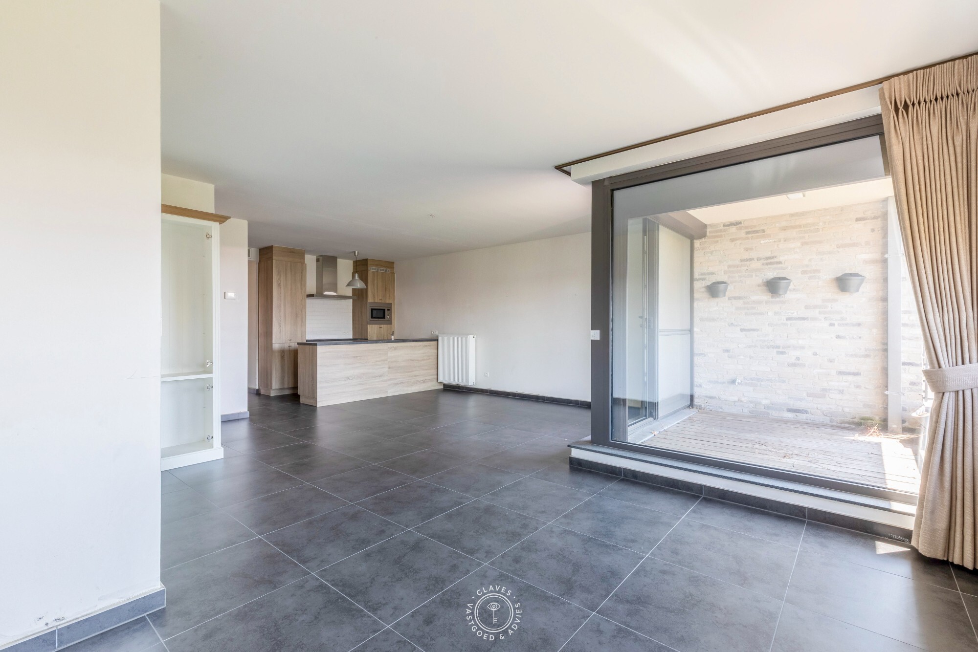 Mooi en recent appartement met staanplaats