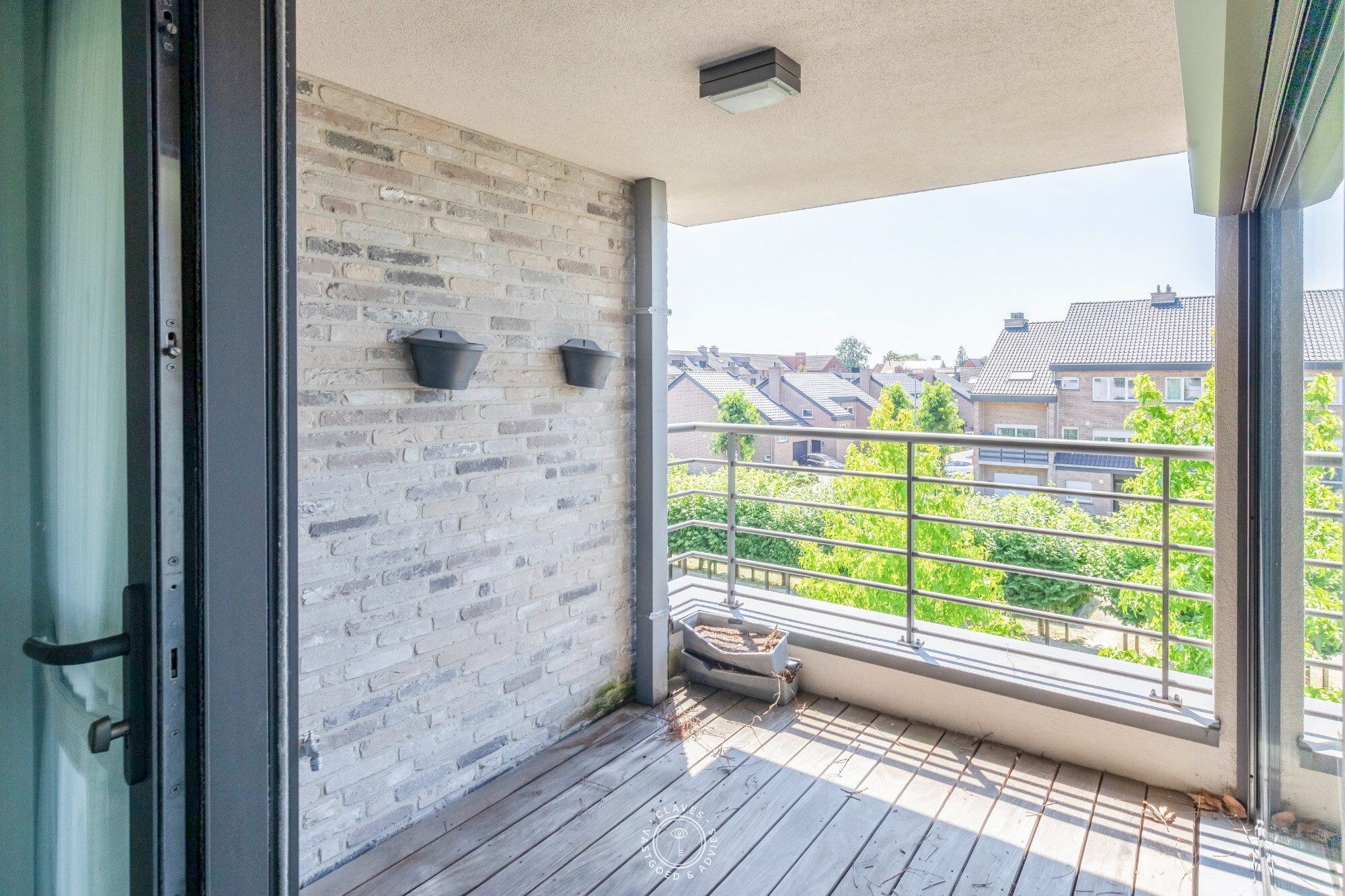 Mooi en recent appartement met staanplaats