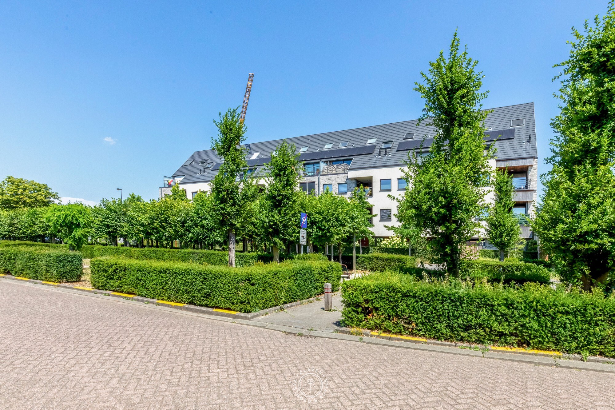 Mooi en recent appartement met staanplaats