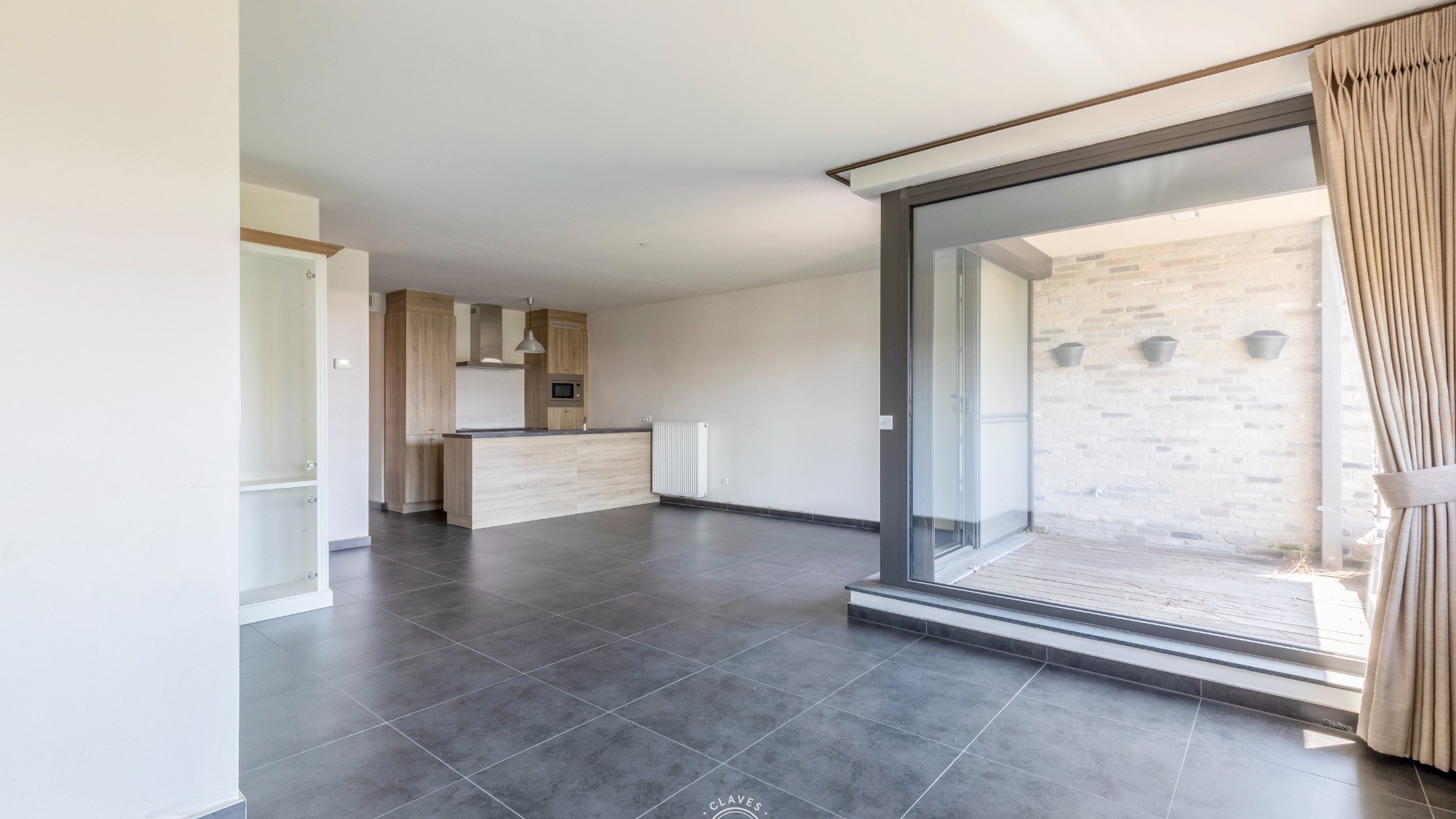 Mooi en recent appartement met staanplaats