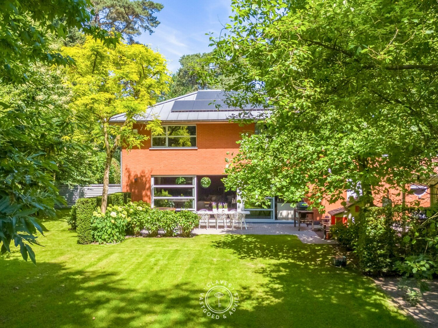 Exclusief wonen in het groen op een perceel van 1.885 m²