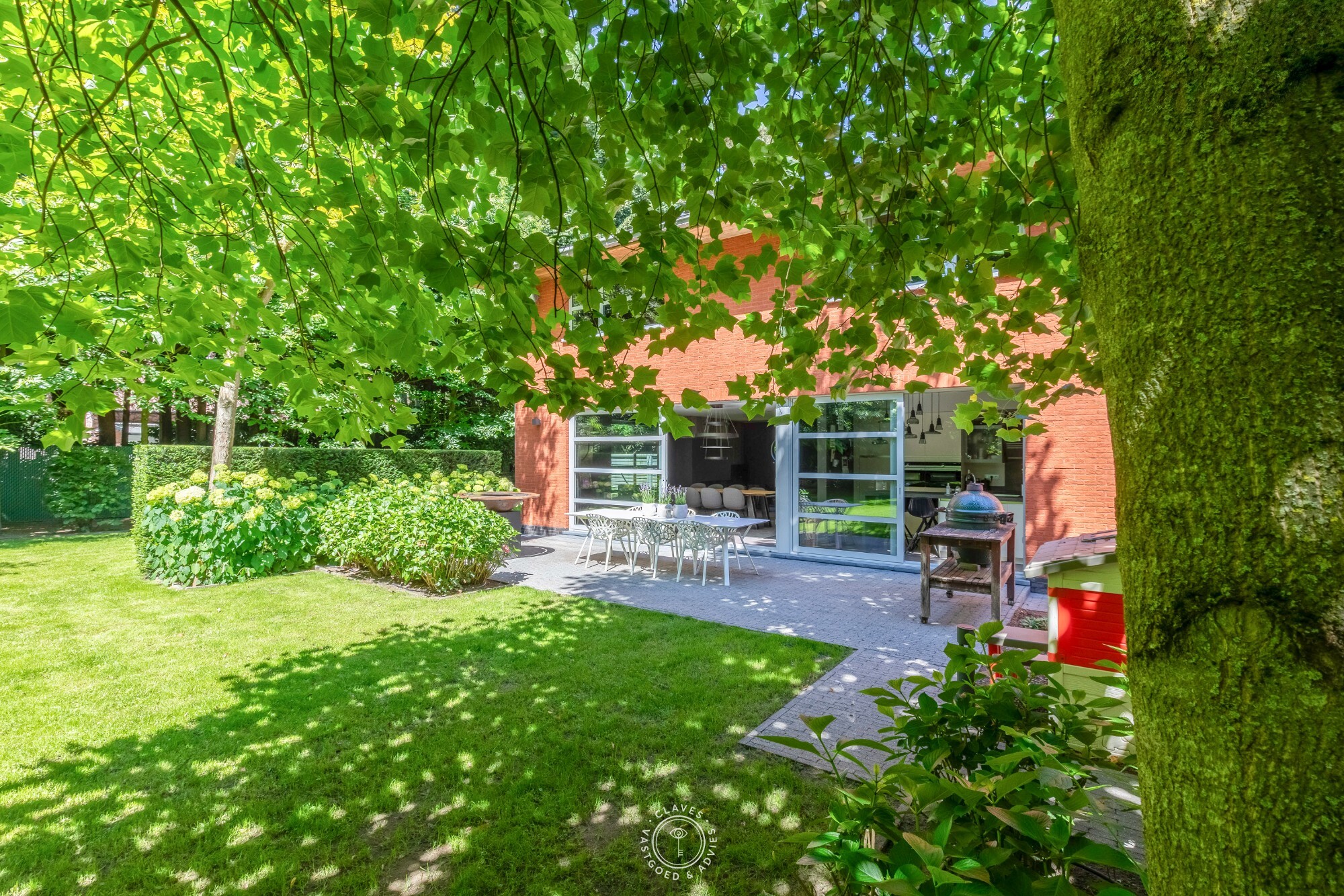 Exclusief wonen in het groen op een perceel van 1.885 m²