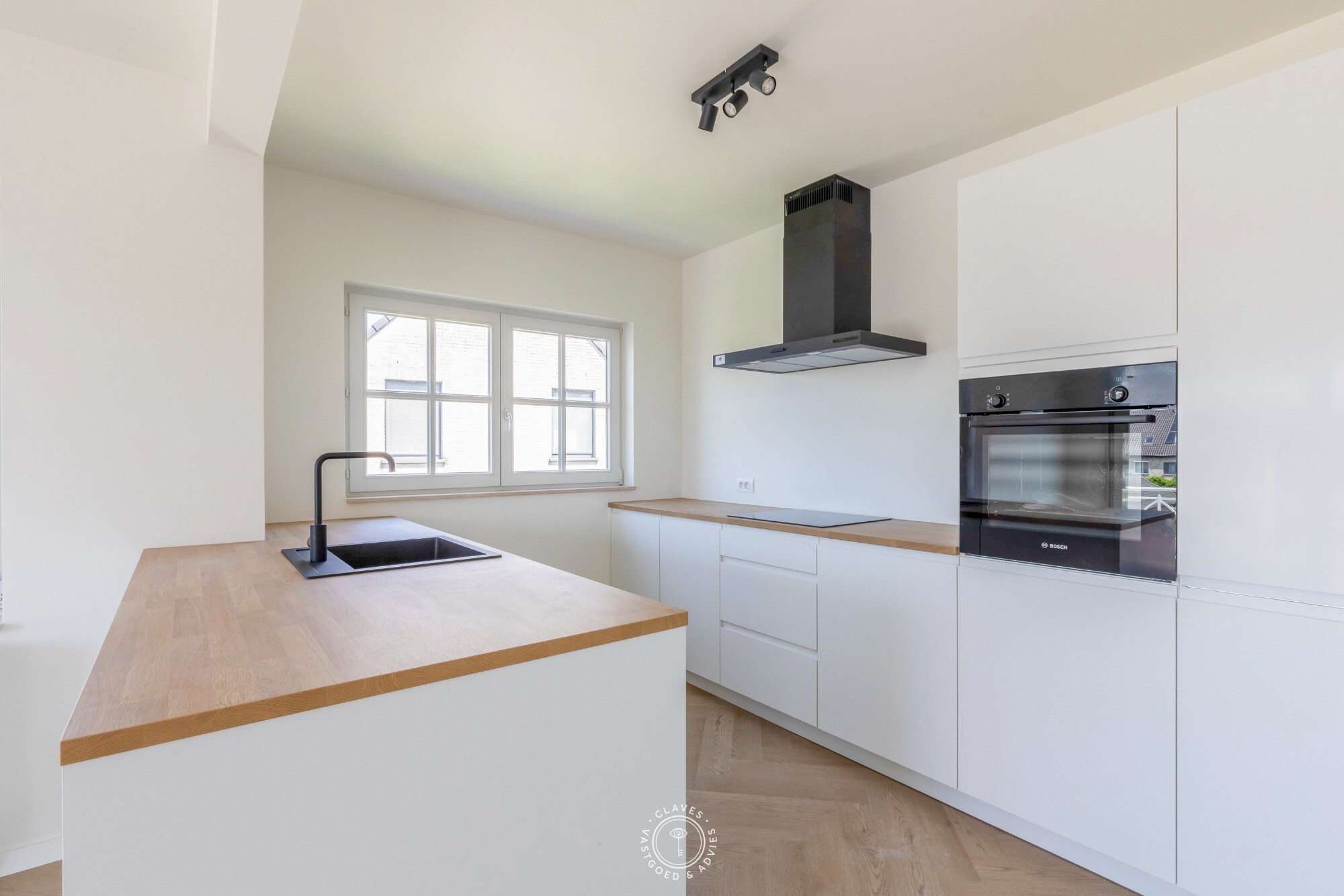 Dromerig dakappartement in vernieuwbouwd appartementsgebouw