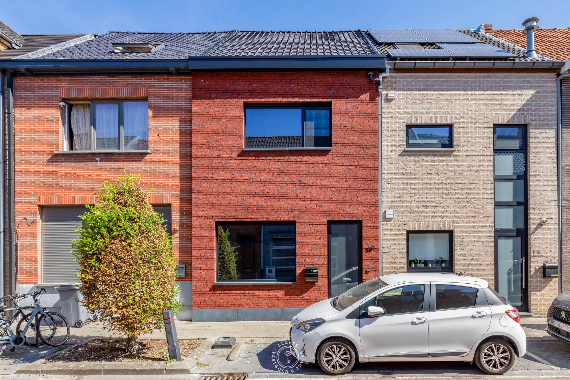 Verzorgde rijwoning met gezellige stadstuin