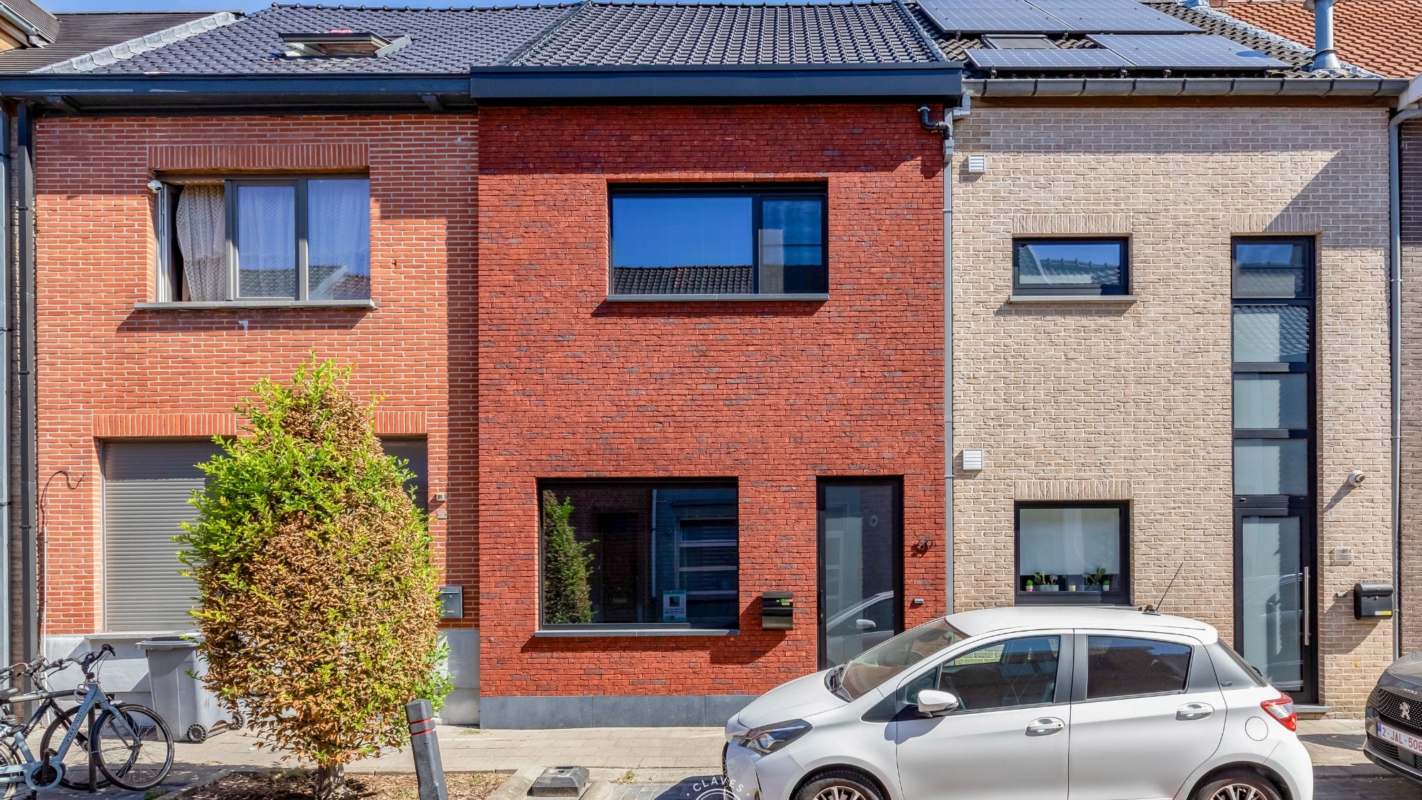 Verzorgde rijwoning met gezellige stadstuin